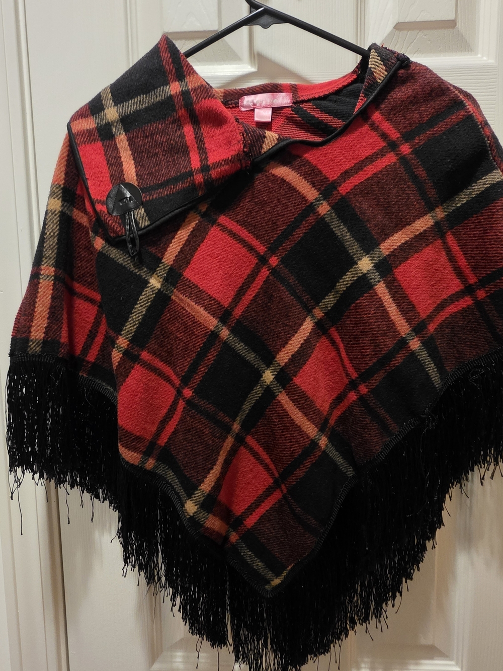 Cozy Vintage Style Plaid Cape Wrap Red Buffalo Check poncho w/ fringe, Girls XL